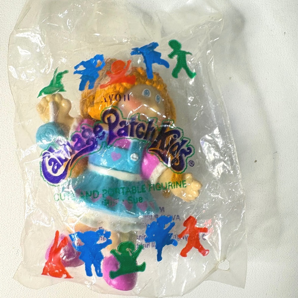 Vintage 1995 Avon Cabbage Patch Kids Sue Figurine Mini Doll New Sealed 3.5 Inch
